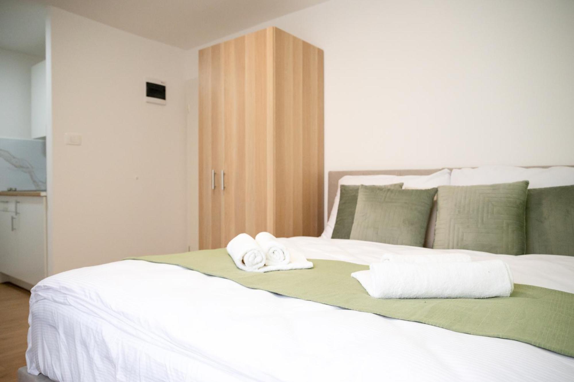 Lev Apartments Изола Экстерьер фото